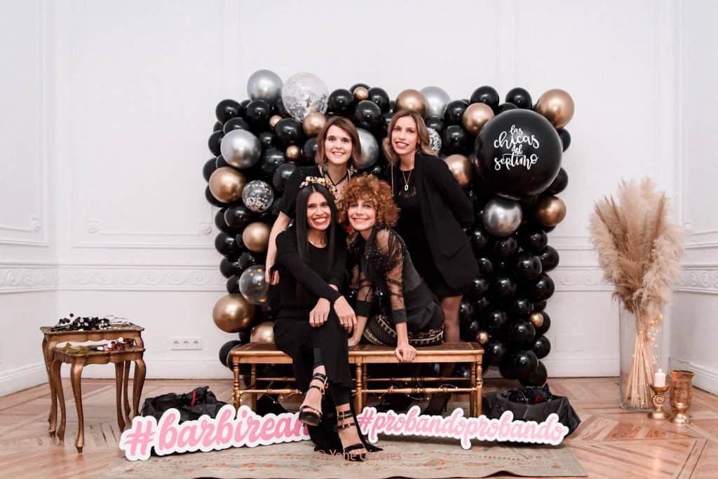 photocall con globos para un evento de lujo